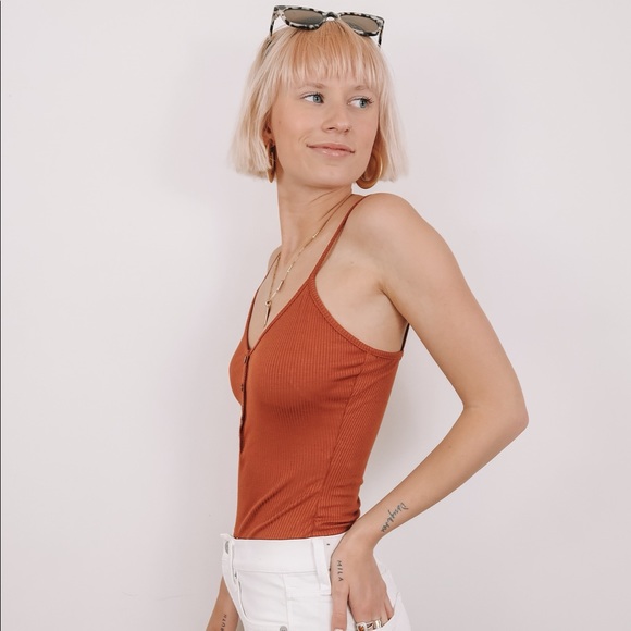 Nicolette Tank - Picture 3 of 3